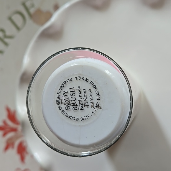 Charles Of Thr Ritz - Pink Makeup Brush with Silver Handle - Picture 2 of 2